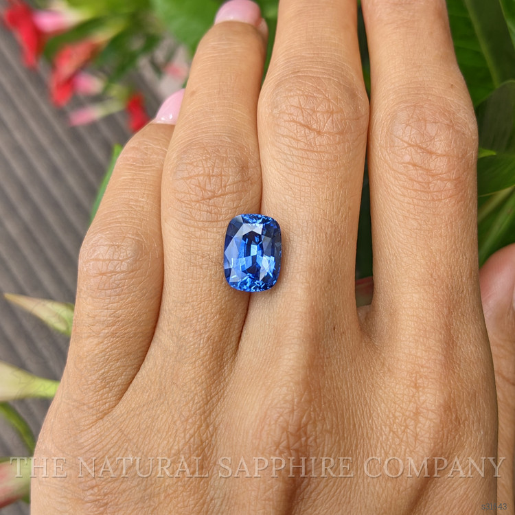 6.17 Ct. Blue Sapphire from Ceylon (Sri Lanka)