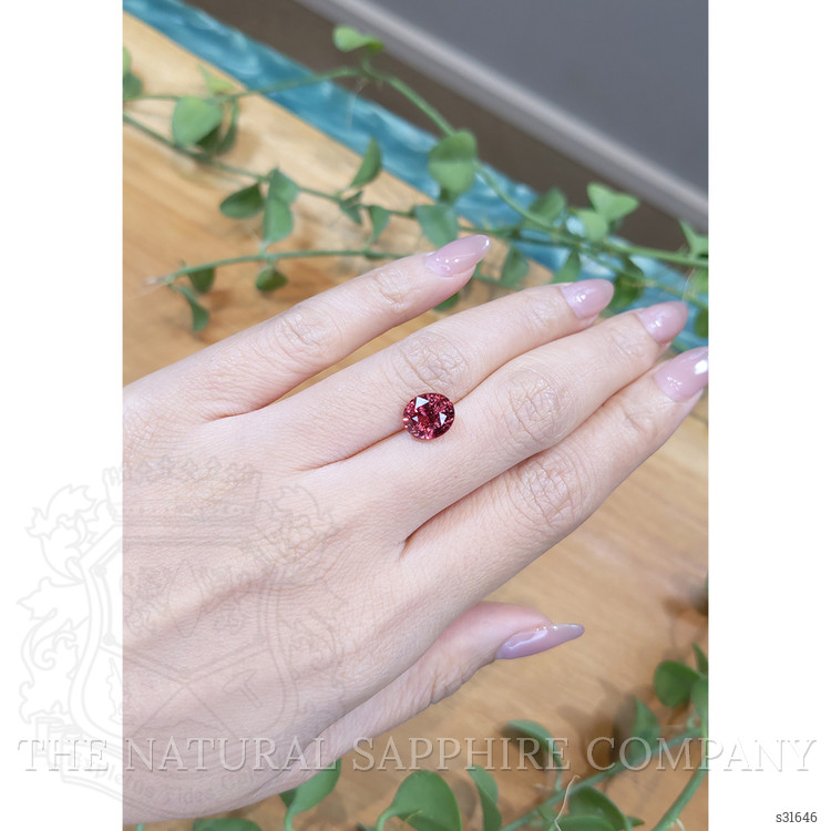 3.51 Ct. Padparadscha Sapphire from Ceylon (Sri Lanka)