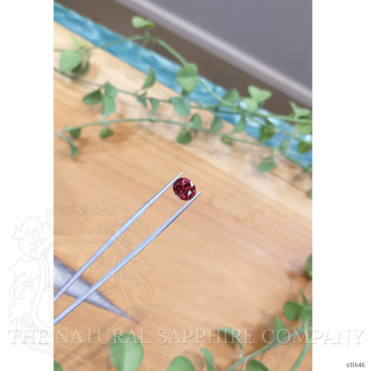 3.51 Ct. Padparadscha Sapphire from Ceylon (Sri Lanka)