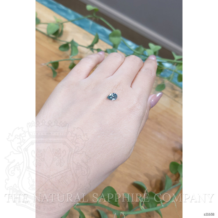 1.03 Ct. Greenish Blue Sapphire from Ceylon (Sri Lanka)