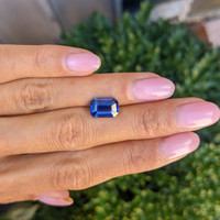 3.53 Ct. Blue Sapphire from Ceylon (Sri Lanka) Life Style