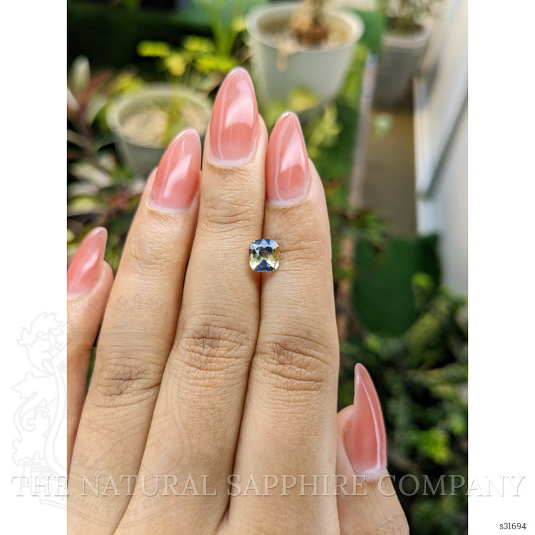 1.27 Ct. Bi Color Sapphire from Ceylon (Sri Lanka)