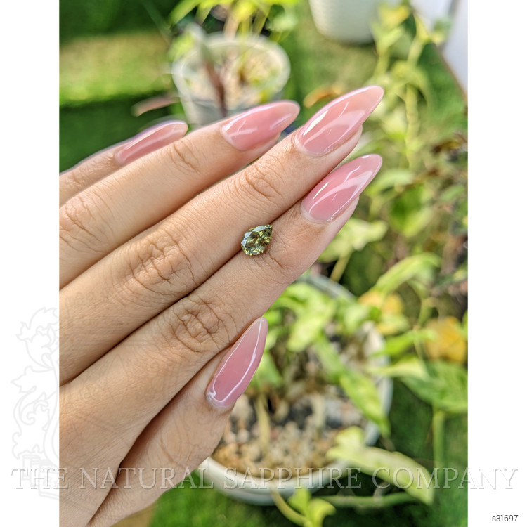 1.16 Ct. Bi Color Sapphire from Ceylon (Sri Lanka)