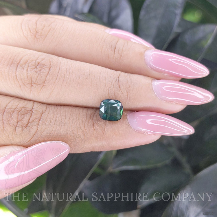 2.58 Ct. Green Sapphire from Ceylon (Sri Lanka)