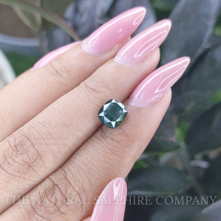 2.58 Ct. Green Sapphire from Ceylon (Sri Lanka)