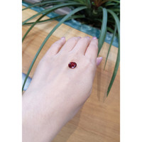 3.03 Ct. Reddish Orange Sapphire from Ceylon (Sri Lanka) Life Style