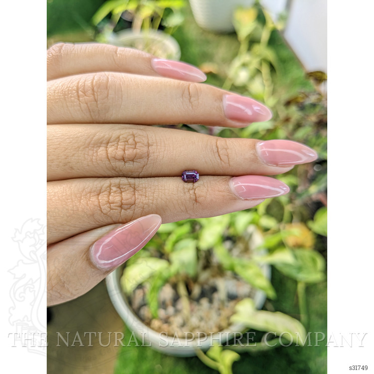 0.51 Ct. Purplish Pink Sapphire from Ceylon (Sri Lanka)