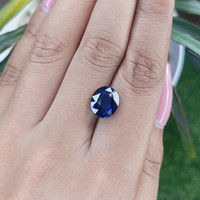 5.44 Ct. Blue Sapphire from Madagascar Life Style