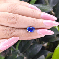 2.04 Ct. Blue Sapphire from Tanzania Life Style