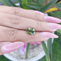 2.75 Ct. Yellowish Green Sapphire from Australia Life Style