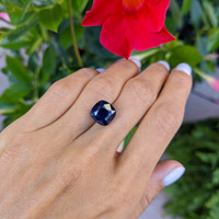 8.80 Ct. Blue Sapphire from Ceylon (Sri Lanka) Life Style
