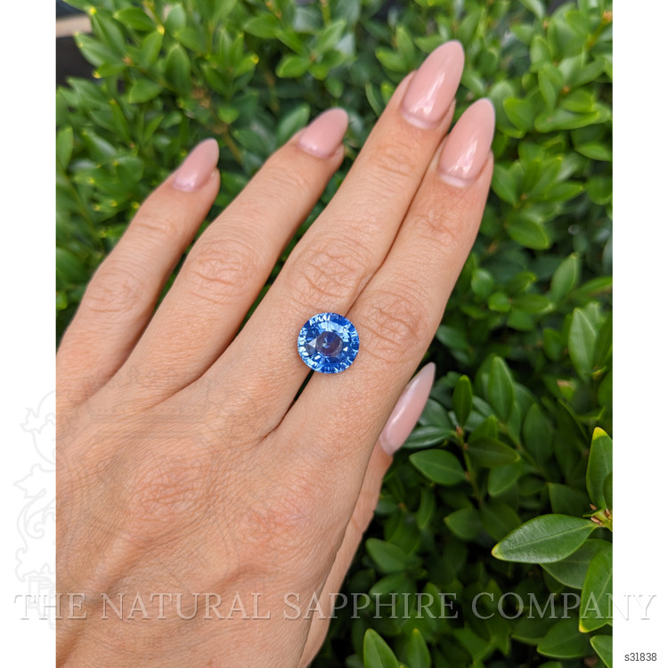 6.68 Ct. Blue Sapphire from Ceylon (Sri Lanka)