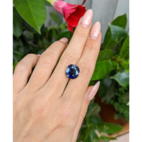 7.45 Ct. Blue Sapphire from Ceylon (Sri Lanka) Life Style