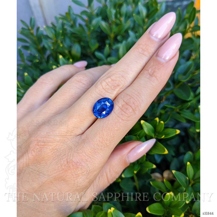 6.09 Ct. Blue Sapphire from Ceylon (Sri Lanka)