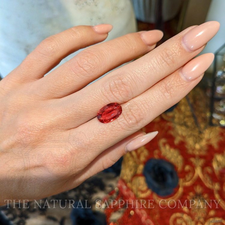 4.01 Ct. Padparadscha Sapphire from Ceylon (Sri Lanka)