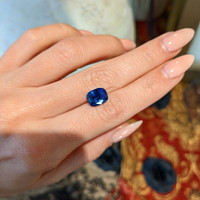 5.03 Ct. Blue Sapphire from Ceylon (Sri Lanka) Life Style