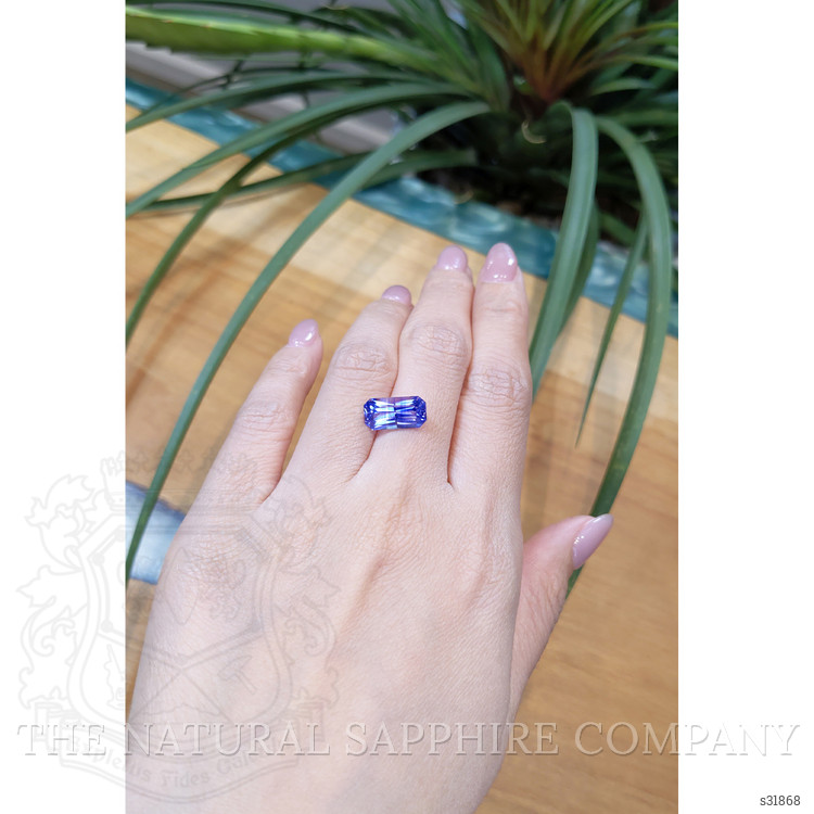 4.73 Ct. Blue Sapphire from Ceylon (Sri Lanka)