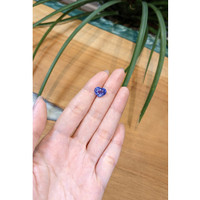 4.55 Ct. Blue Sapphire from Ceylon (Sri Lanka) Life Style