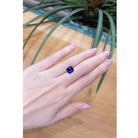3.57 Ct. Blue Sapphire from Ceylon (Sri Lanka) Life Style