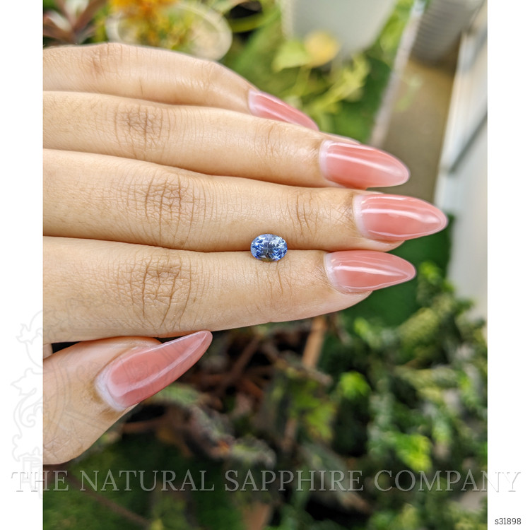1.27 Ct. Bi Color Sapphire from Ceylon (Sri Lanka)