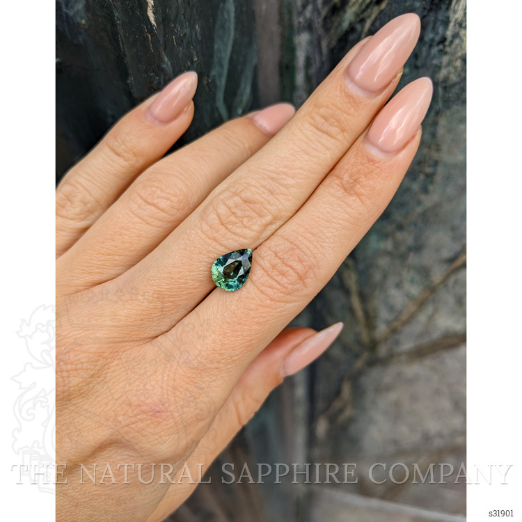 3.00 Ct. Yellowish Green Sapphire from Ceylon (Sri Lanka)