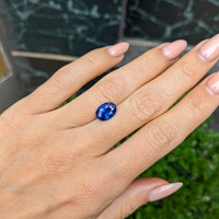 3.06 Ct. Blue Sapphire from Ceylon (Sri Lanka) Life Style