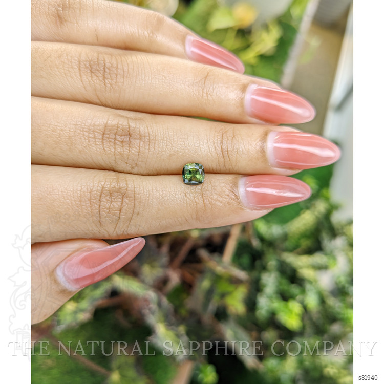 1.07 Ct. Yellowish Green Sapphire from Ceylon (Sri Lanka)