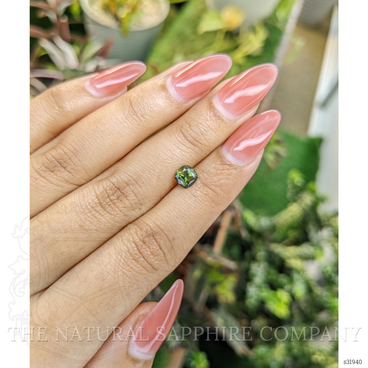 1.07 Ct. Yellowish Green Sapphire from Ceylon (Sri Lanka)