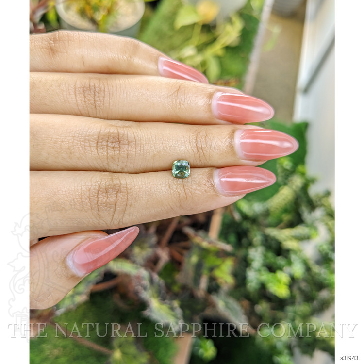 1.00 Ct. Green Sapphire from Ceylon (Sri Lanka)