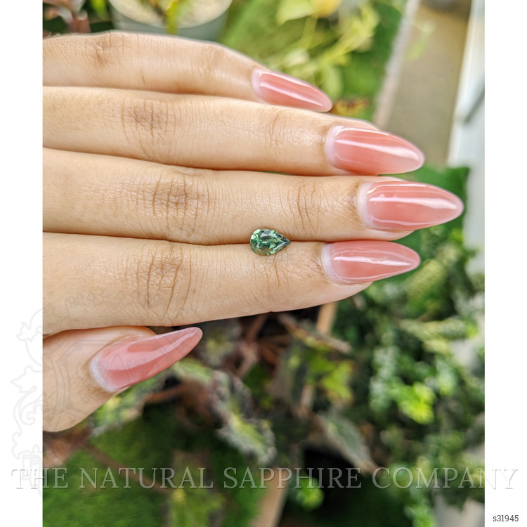 1.07 Ct. Green Sapphire from Ceylon (Sri Lanka)