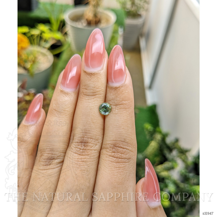 0.98 Ct. Green Sapphire from Ceylon (Sri Lanka)