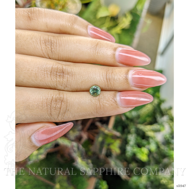 0.98 Ct. Green Sapphire from Ceylon (Sri Lanka)
