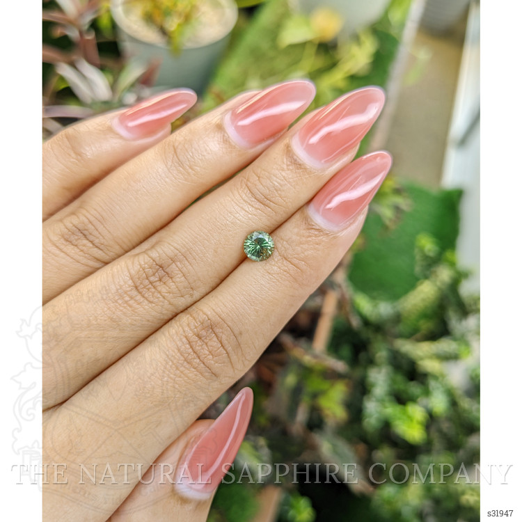 0.98 Ct. Green Sapphire from Ceylon (Sri Lanka)