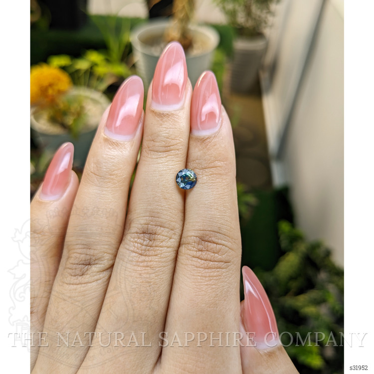 1.02 Ct. Bi Color Sapphire from Ceylon (Sri Lanka)