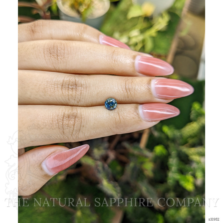 1.02 Ct. Bi Color Sapphire from Ceylon (Sri Lanka)