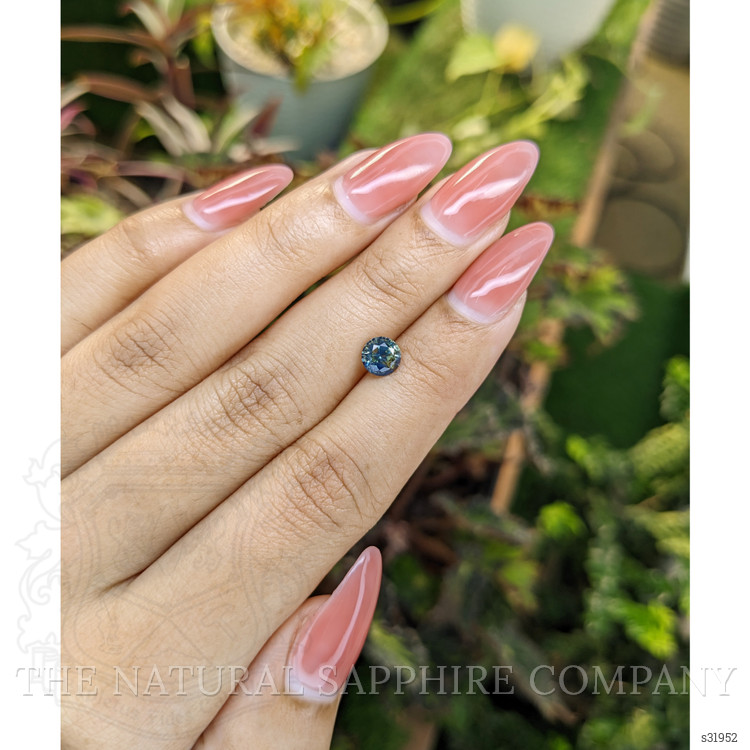 1.02 Ct. Bi Color Sapphire from Ceylon (Sri Lanka)