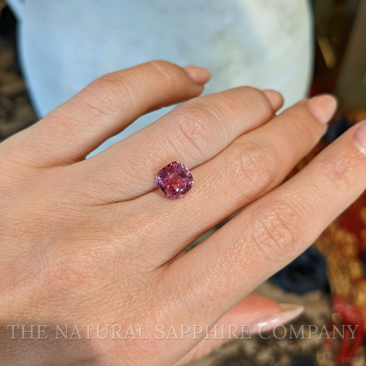 3.03 Ct. Padparadscha Sapphire from Ceylon (Sri Lanka)