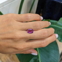 3.09 Ct. Pinkish Purple Sapphire from Ceylon (Sri Lanka) Life Style