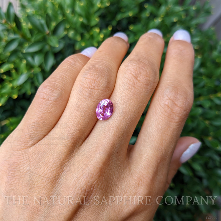 2.28 Ct. Pink Sapphire from Ceylon (Sri Lanka)