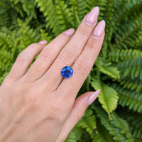 5.12 Ct. Blue Sapphire from Ceylon (Sri Lanka) Life Style