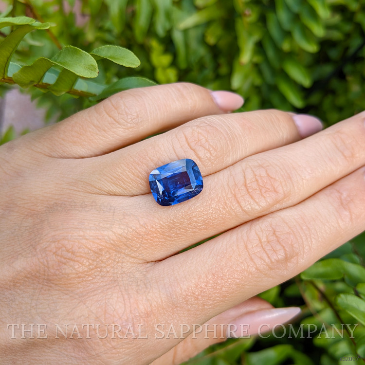 6.22 Ct. Blue Sapphire from Ceylon (Sri Lanka)