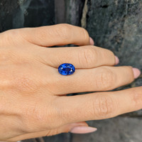 3.27 Ct. Blue Sapphire from Ceylon (Sri Lanka) Life Style