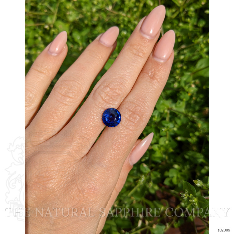 3.16 Ct. Blue Sapphire from Ceylon (Sri Lanka)