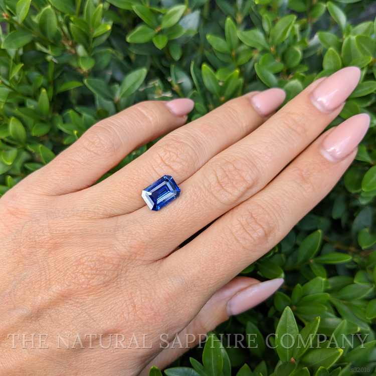 4.03 Ct. Blue Sapphire from Ceylon (Sri Lanka)