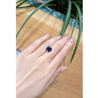 4.31 Ct. Blue Sapphire from Thailand Life Style