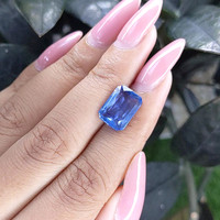 5.54 Ct. Blue Sapphire from Ceylon (Sri Lanka) Life Style