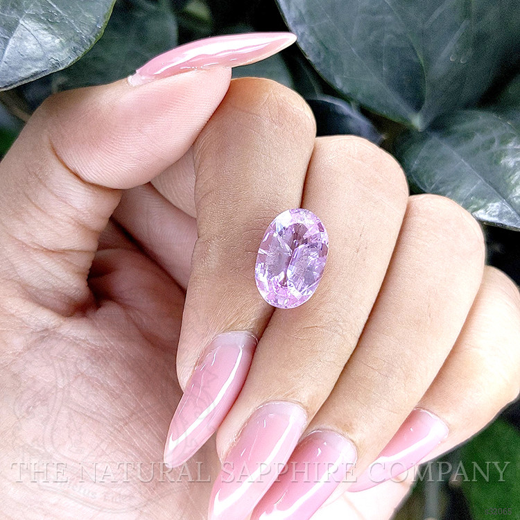 6.54 Ct. Purplish Pink Sapphire from Ceylon (Sri Lanka)