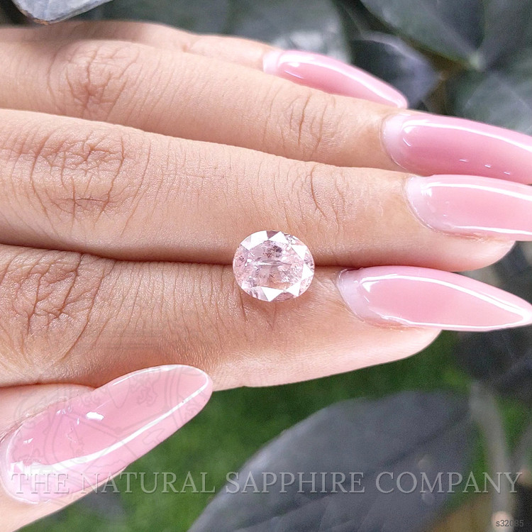3.56 Ct. Pink Sapphire from Ceylon (Sri Lanka)