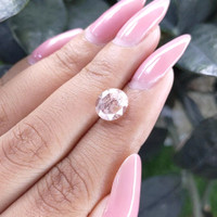 3.56 Ct. Pink Sapphire from Ceylon (Sri Lanka) Life Style