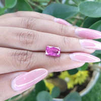 3.08 Ct. Pinkish Purple Sapphire from Ceylon (Sri Lanka) Life Style